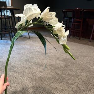 Elegant White Artificial Flower Lily Stem